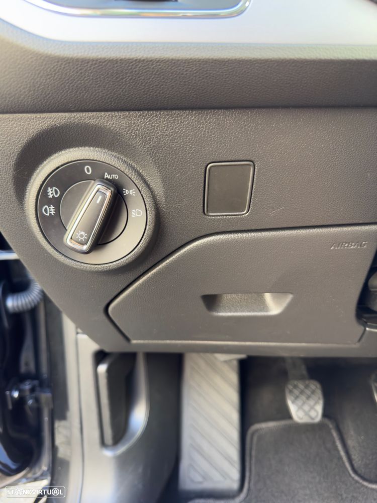 SEAT Leon 1.6 TDI Style S/S - 8