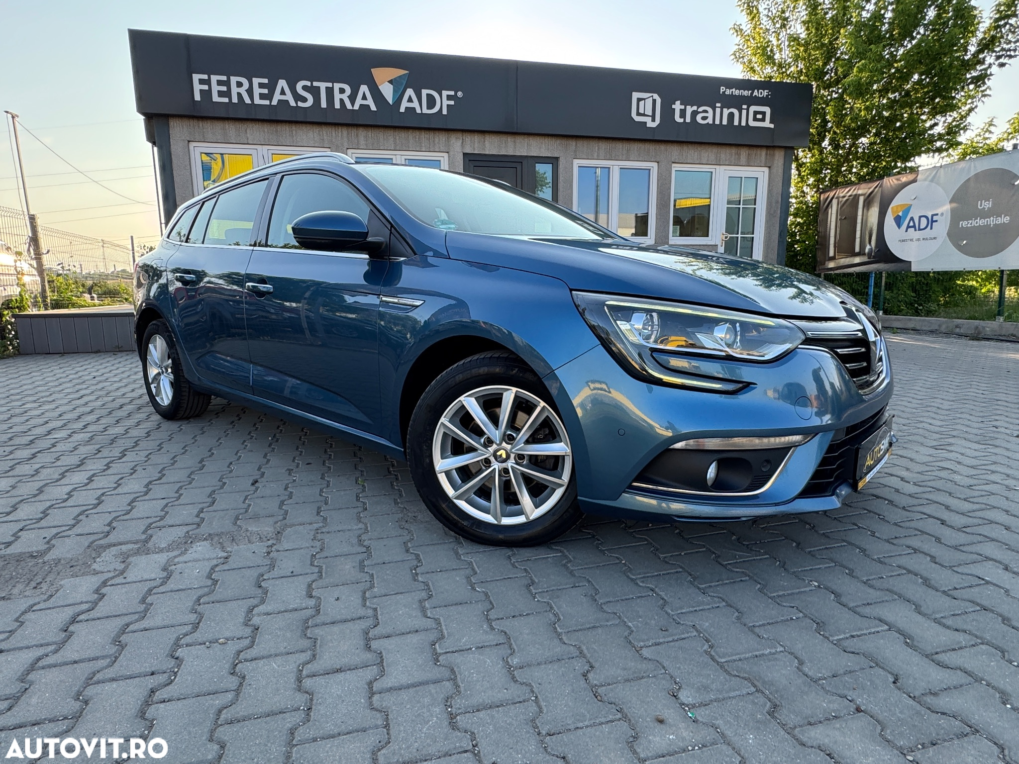 Renault Megane Grandtour ENERGY dCi 110 INTENS - 3
