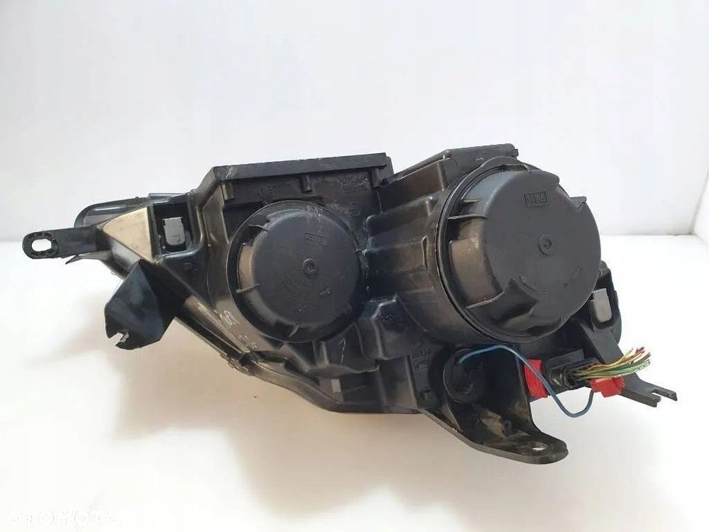 Citroen C8 2004 Lewa strona Lampa przednia REFLEKTOR XENON SOCZEWKA - 14