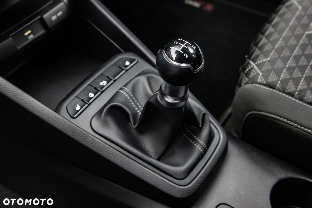 Kia Rio 1.2 L - 14