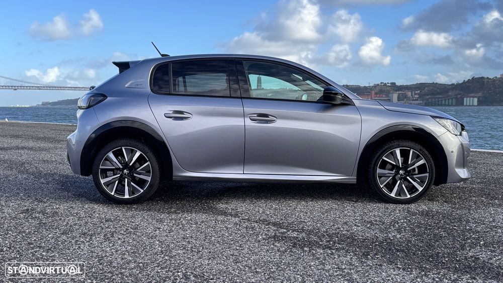 Peugeot 208 1.2 PureTech GT EAT8 - 10