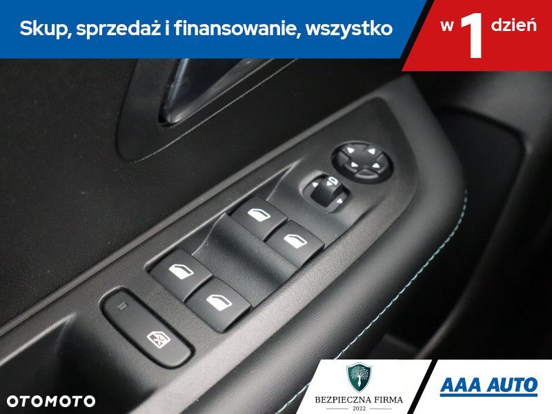 Peugeot 208 - 18