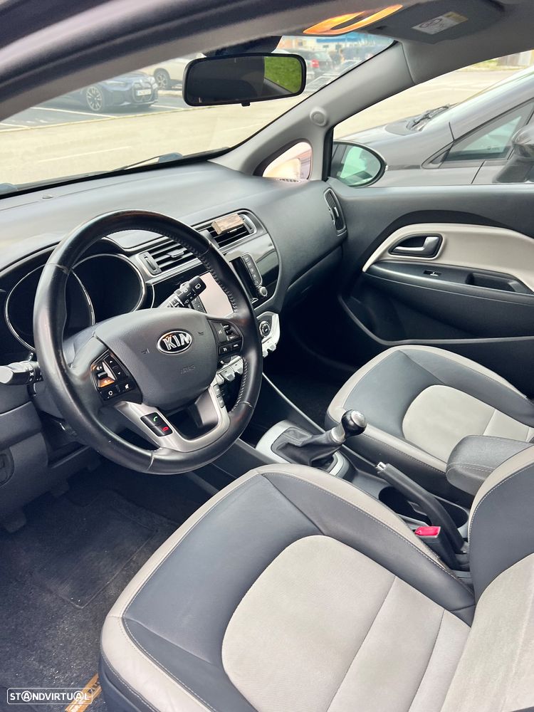 Kia Rio 1.2 CVVT Urban - 2