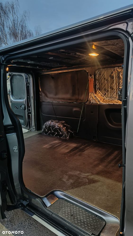 Renault Trafic - 8