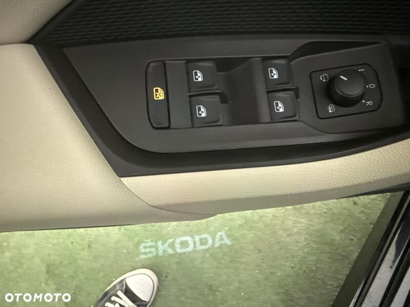 Skoda Octavia 2.0 TDI Style DSG - 13