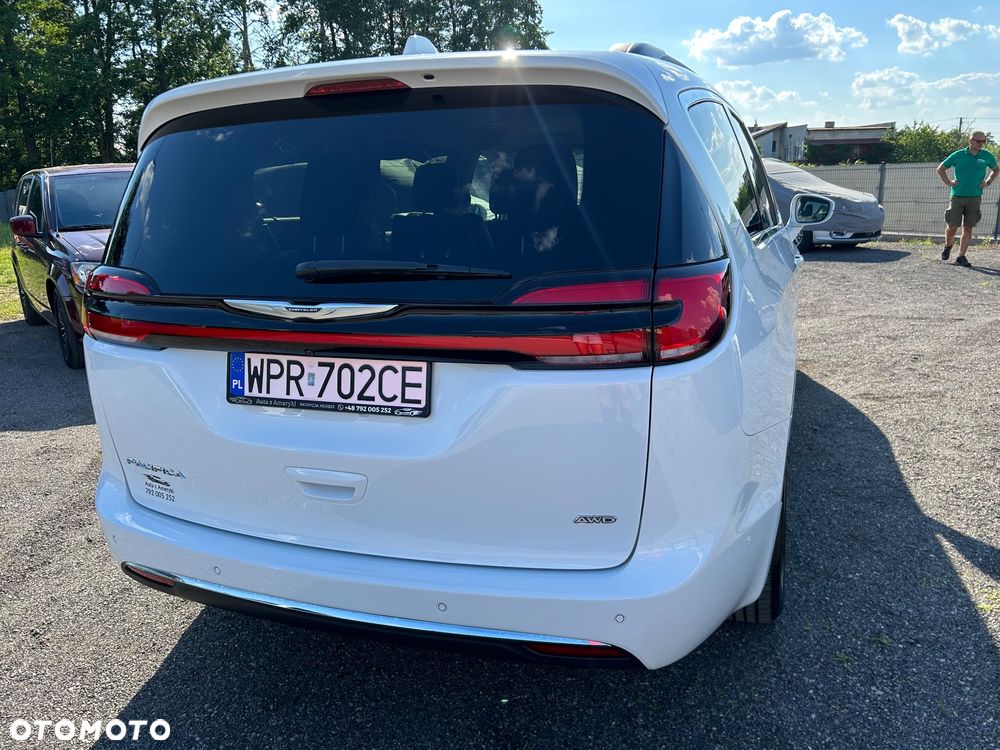 Chrysler Pacifica - 8