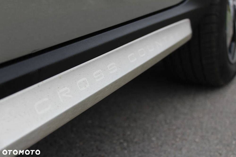 Volvo V60 Cross Country B4 D AWD Geartronic - 38