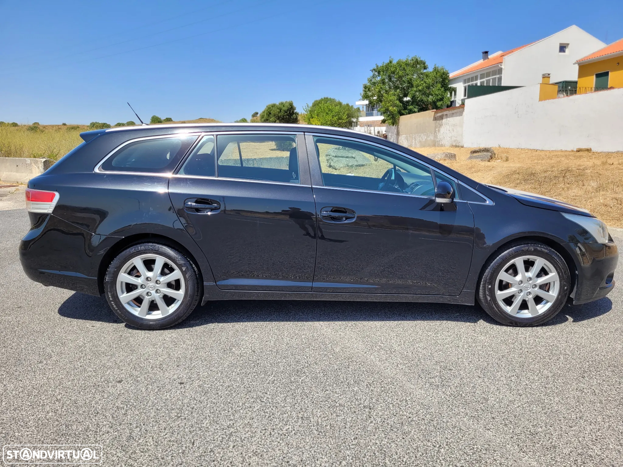 Toyota Avensis SW 2.0 D-4D - 21