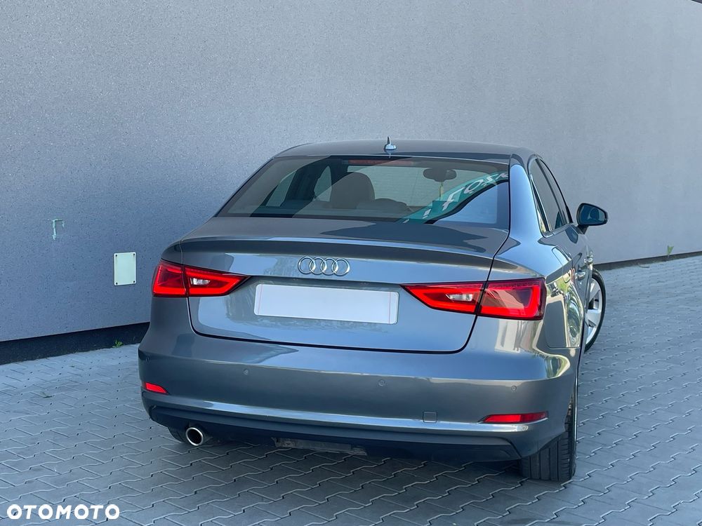 Audi A3 Limousine 1.6 TDI design - 11