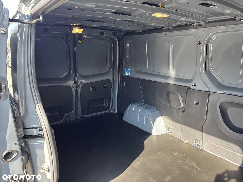 Renault Trafic - 16