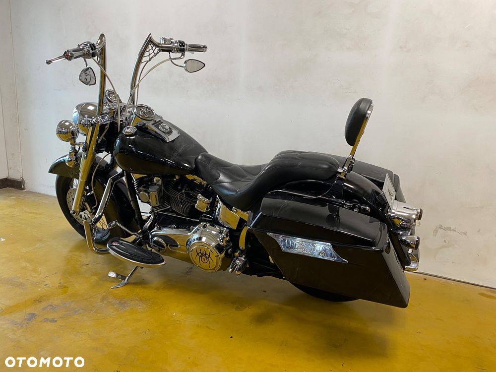 Harley-Davidson Softail Heritage Classic - 12