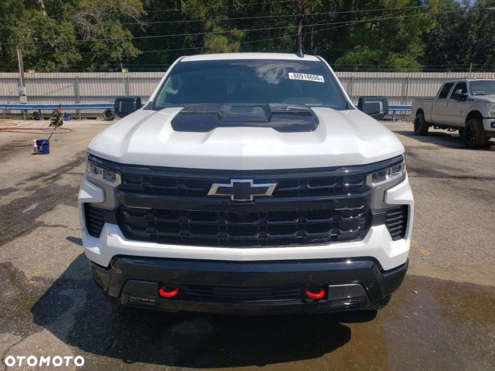 Chevrolet Silverado - 6