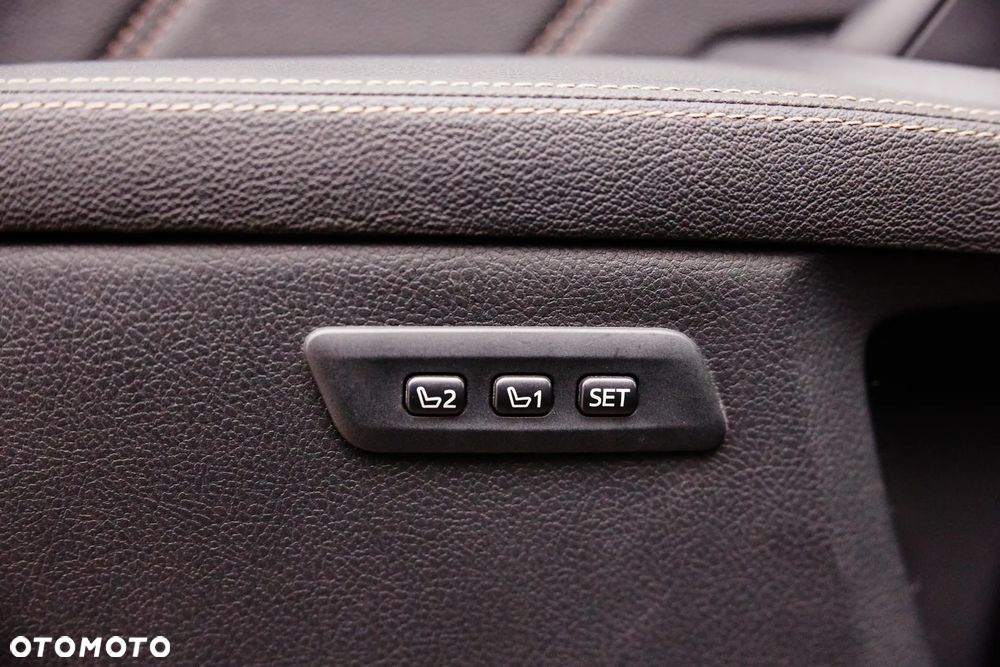 Toyota Avensis 2.0 D-4D Prestige - 24