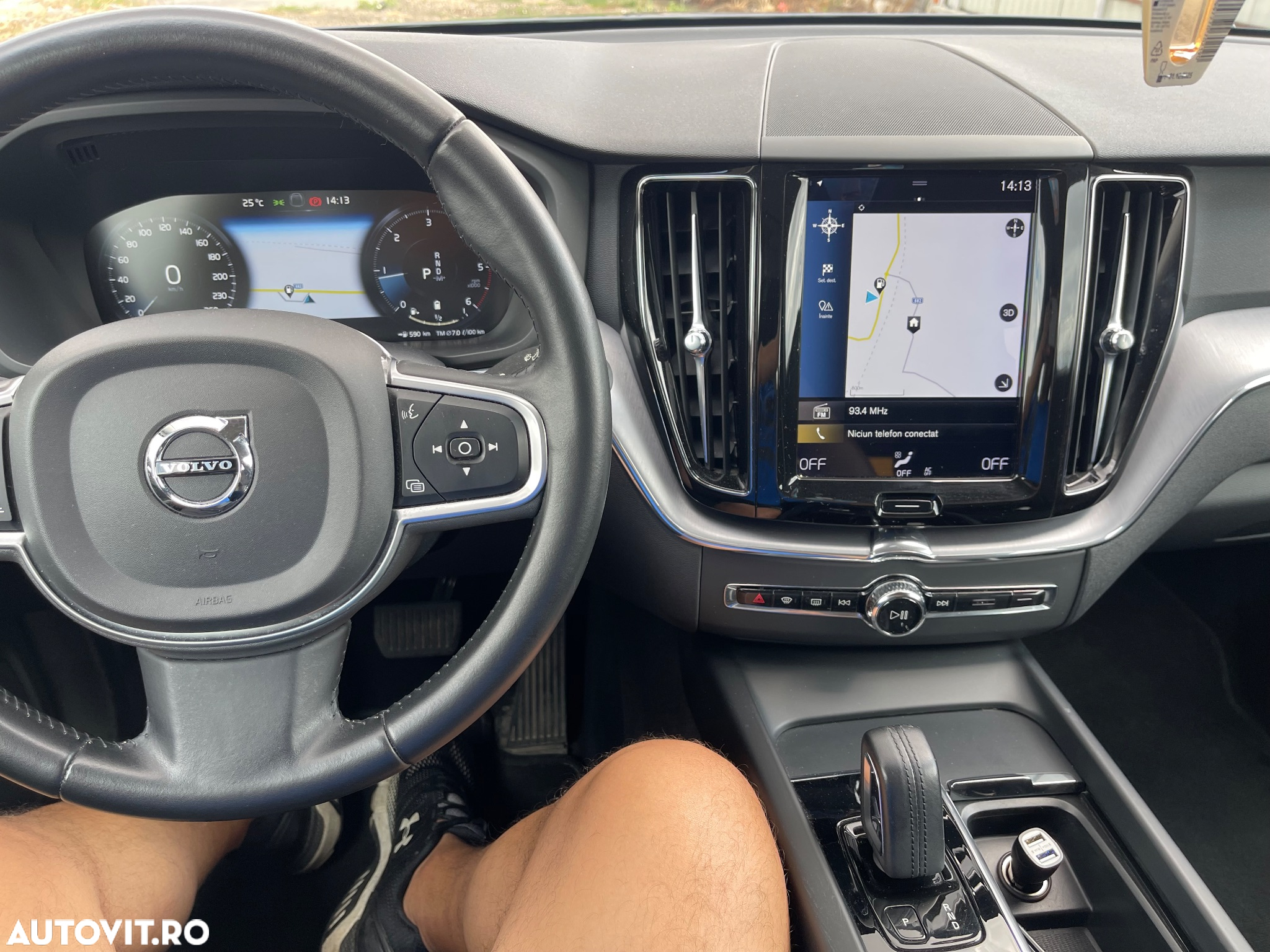 Volvo XC 60 B4 MHEV AT8 AWD Momentum Pro - 2