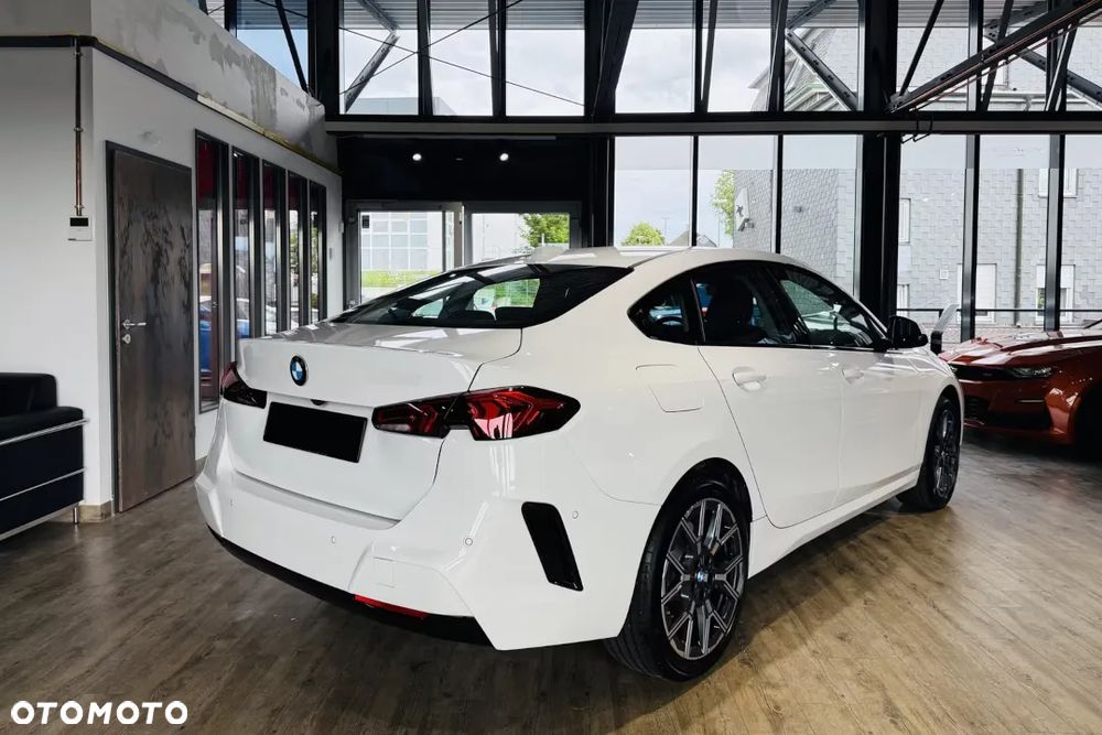 BMW Seria 2 220i mHEV M Sport sport - 12