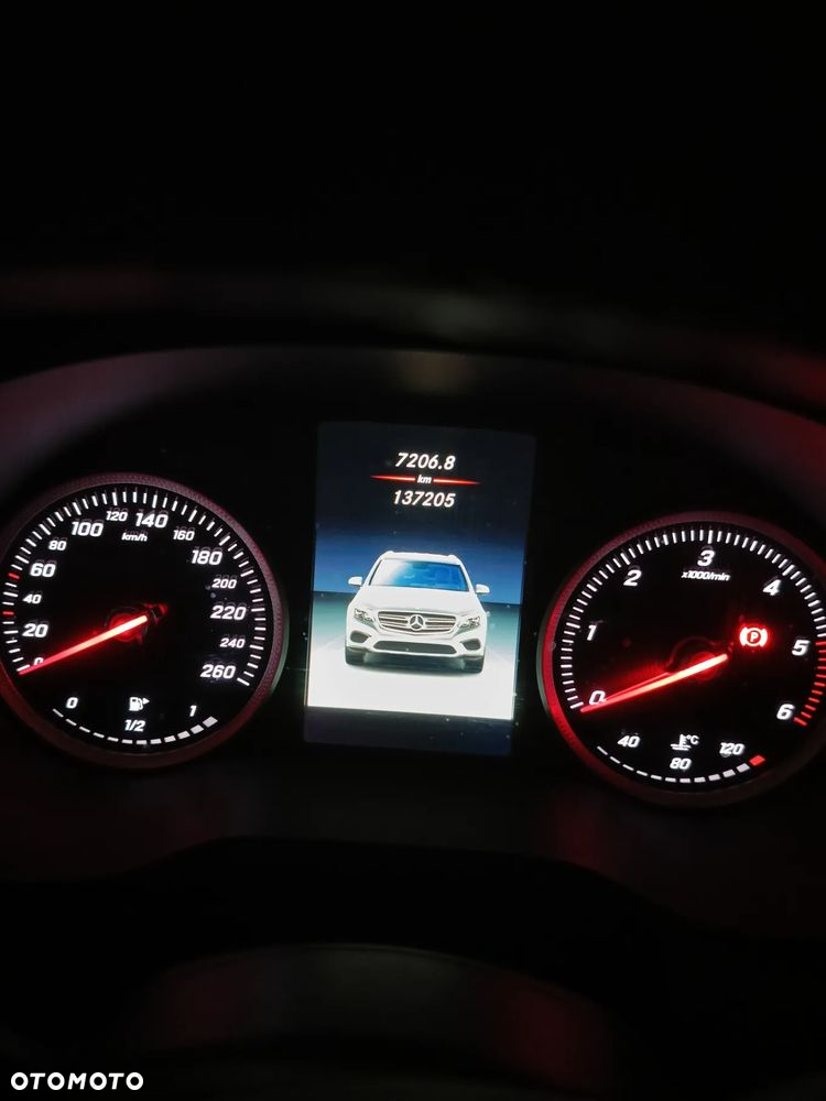 Mercedes-Benz GLC 220 d 4-Matic - 23