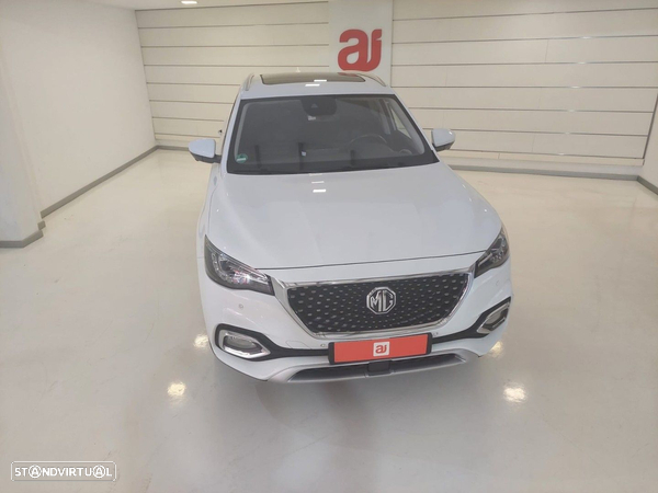 MG EHS PHEV Luxury