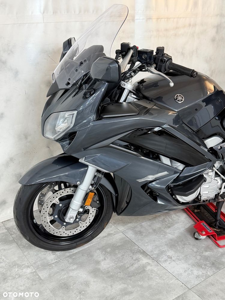 Yamaha FJR - 7