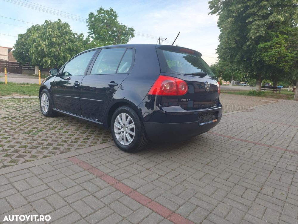 Volkswagen Golf 1.9 TDI BlueMotion Comfortline - 4