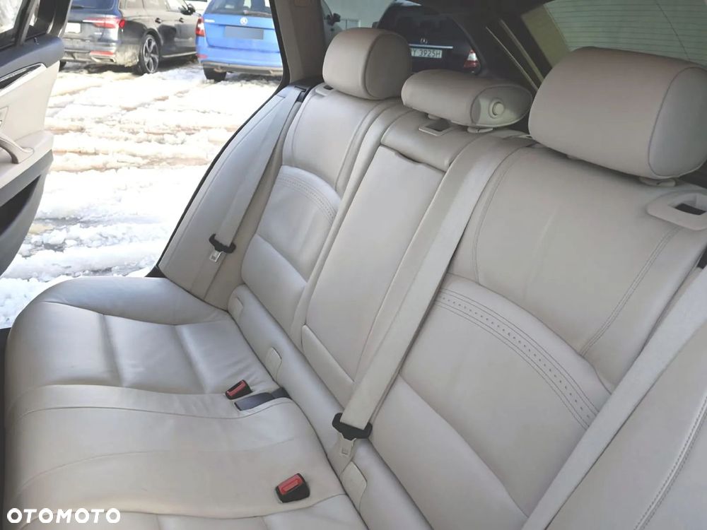 BMW Seria 5 525d Sport-Aut Luxury Line - 26