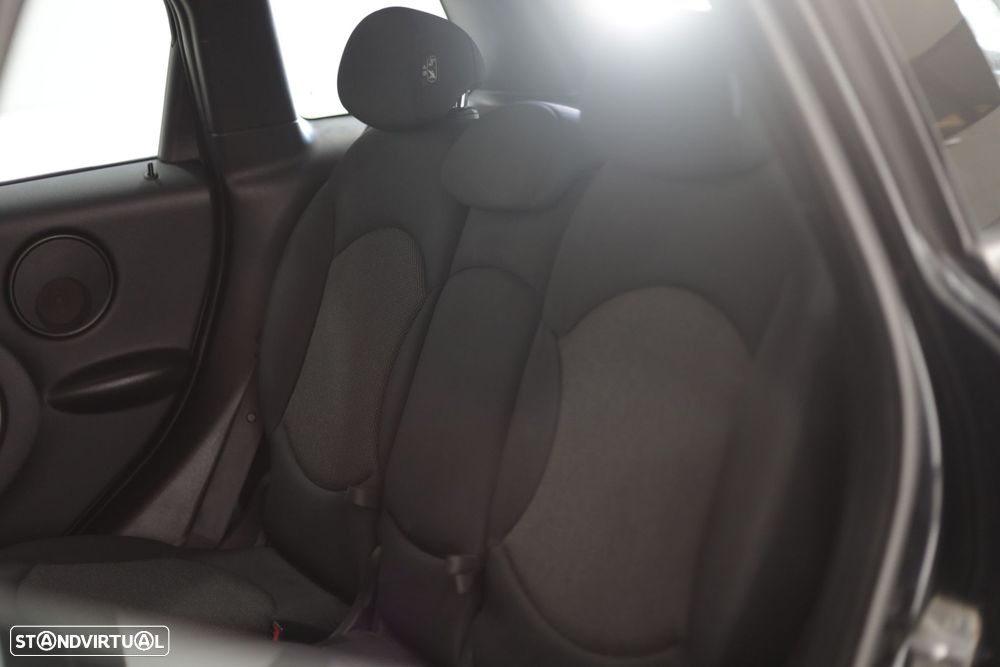 MINI Countryman One D - 19