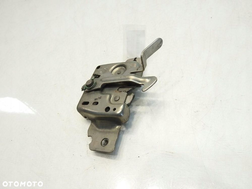 ZAMEK MASKI RENAULT CLIO III - 5