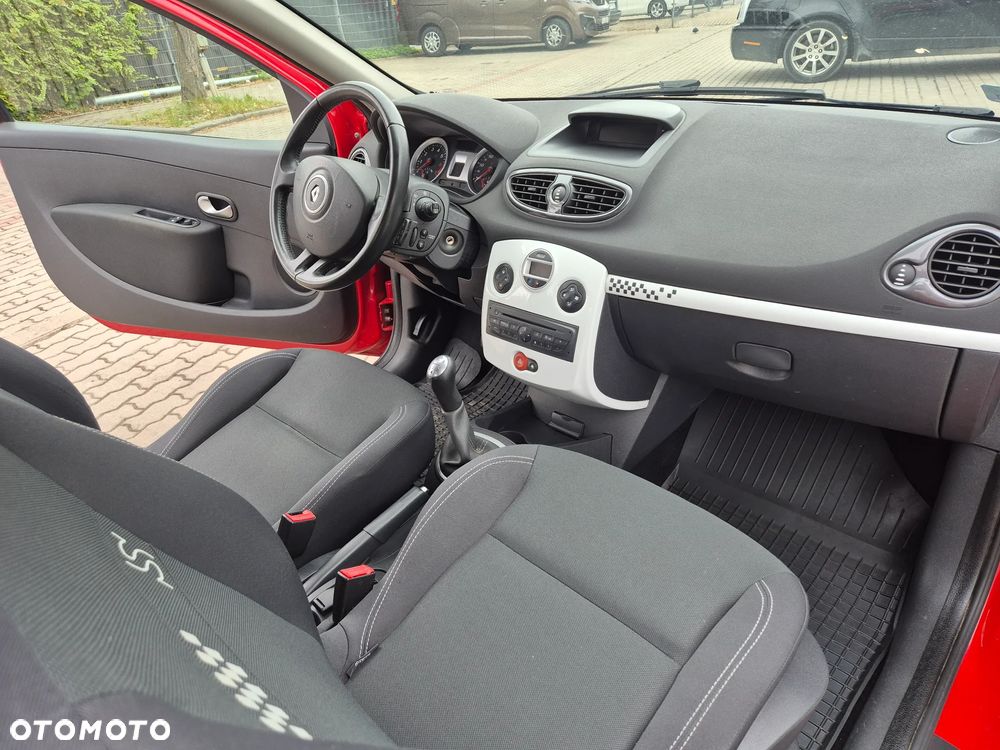 Renault Clio 1.2 16V TCE S - 7