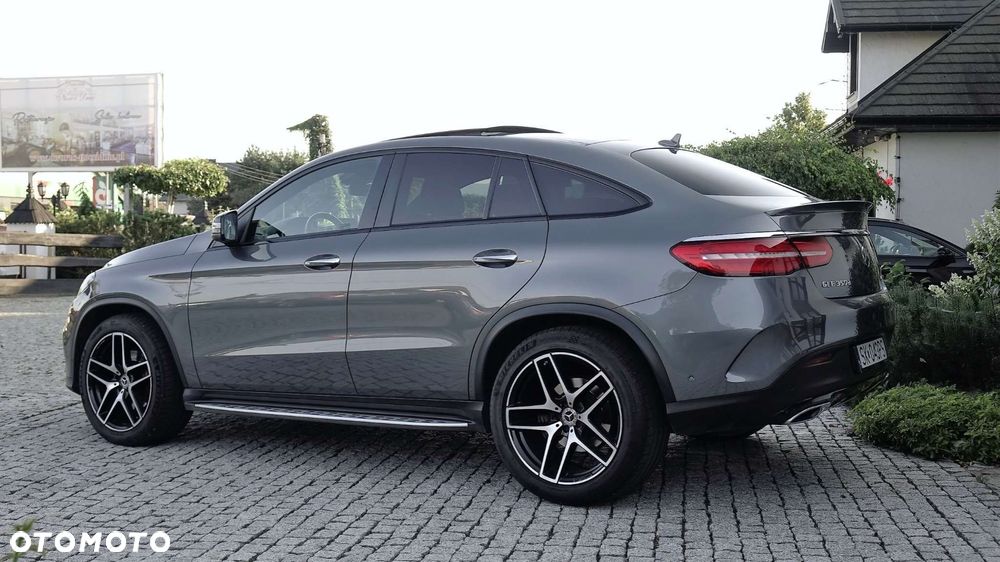 Mercedes-Benz GLE - 12