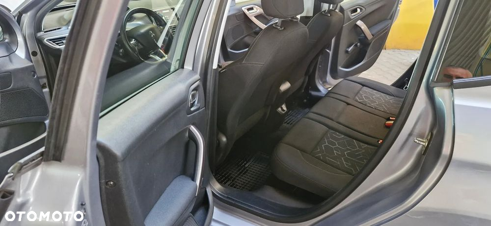 Peugeot 2008 e-HDi FAP 92 STOP & START Business-Line - 12