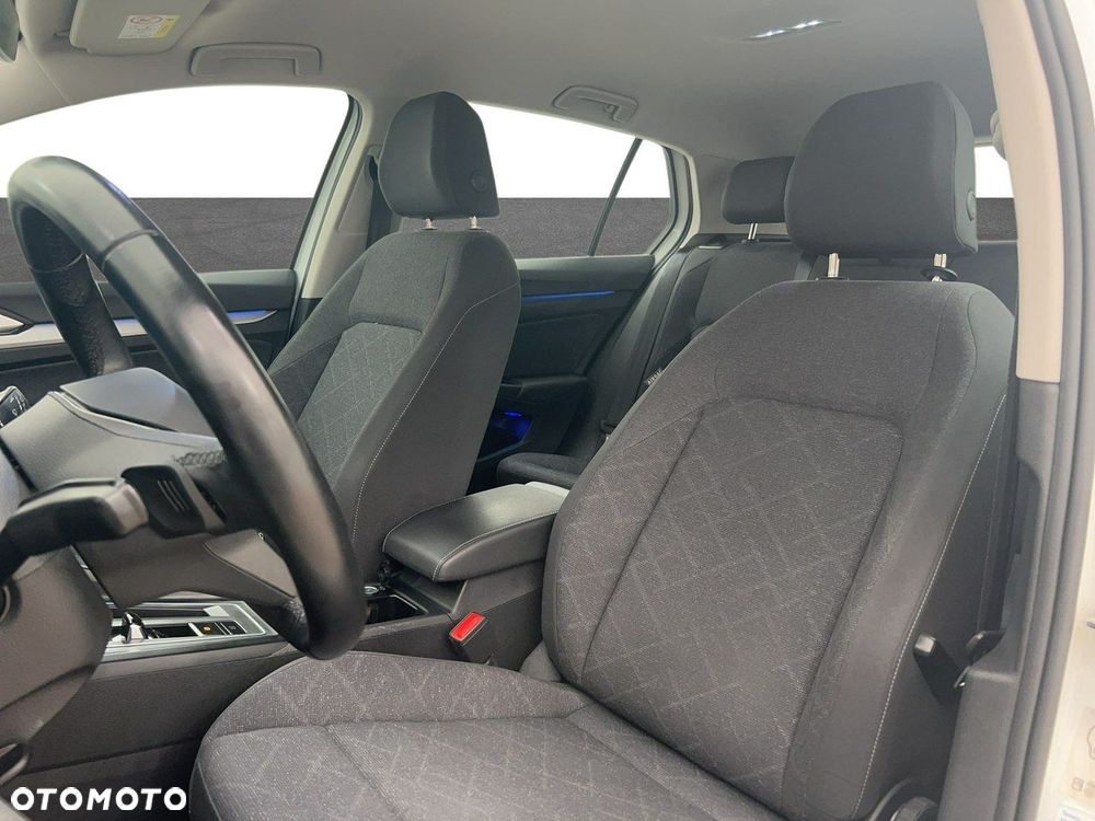 Volkswagen Golf 1.0 eTSI Life DSG - 16