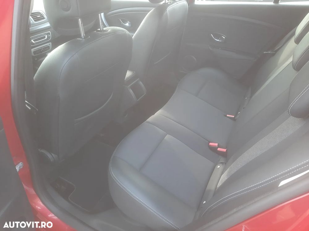 Renault Megane dCi 110 FAP Paris Business - 10