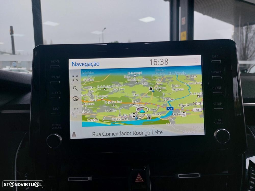 Toyota Corolla 2.0 Hybrid Exclusive - 8