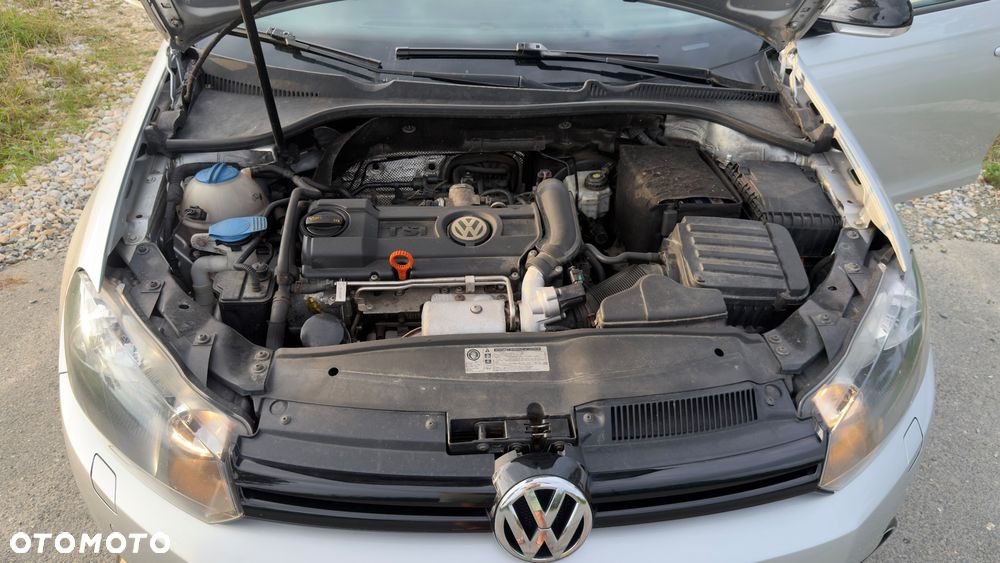 Volkswagen Golf 1.4 TSI BMT Comfortline - 25