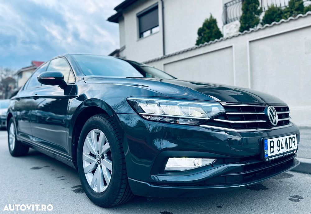 Volkswagen Passat 1.6 TDI DSG Comfortline - 3