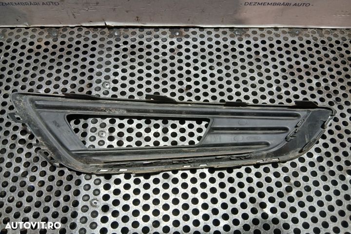 Grila proiector stanga F1EB-15A299-B F1EB-15A299-B Ford Focus 3 [face - 2