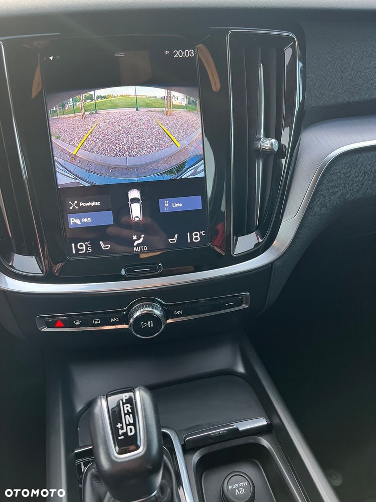 Volvo V60 D3 Momentum Pro - 2