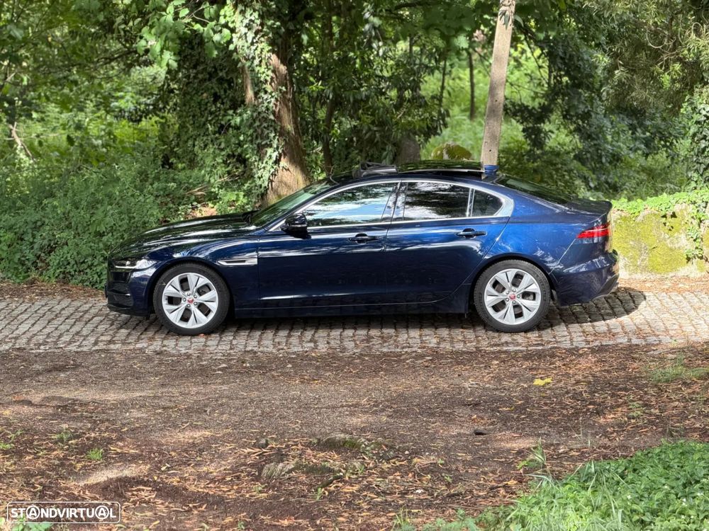 Jaguar XE 2.0 D R-Dynamic S - 46