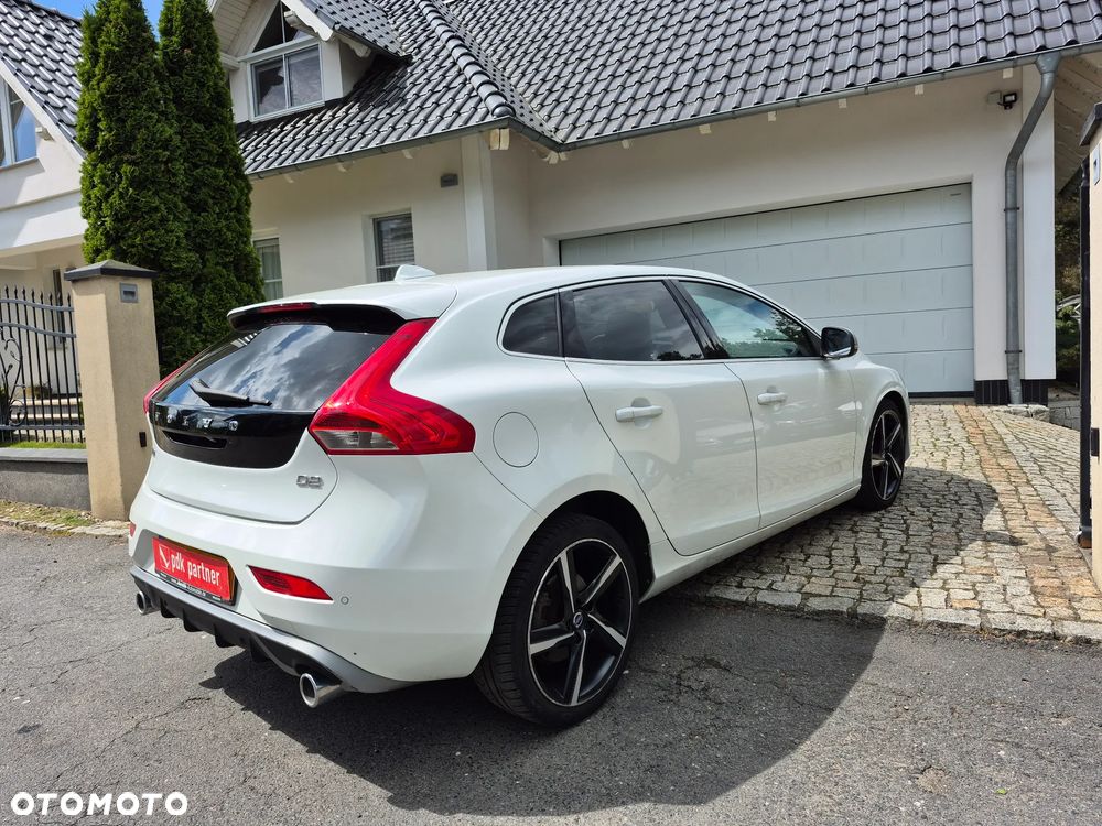 Volvo V40 D2 Drive-E R-Design Momentum - 22