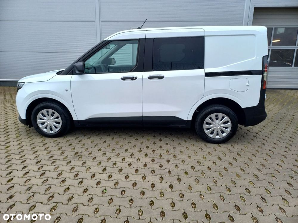 Ford Transit Courier - 9