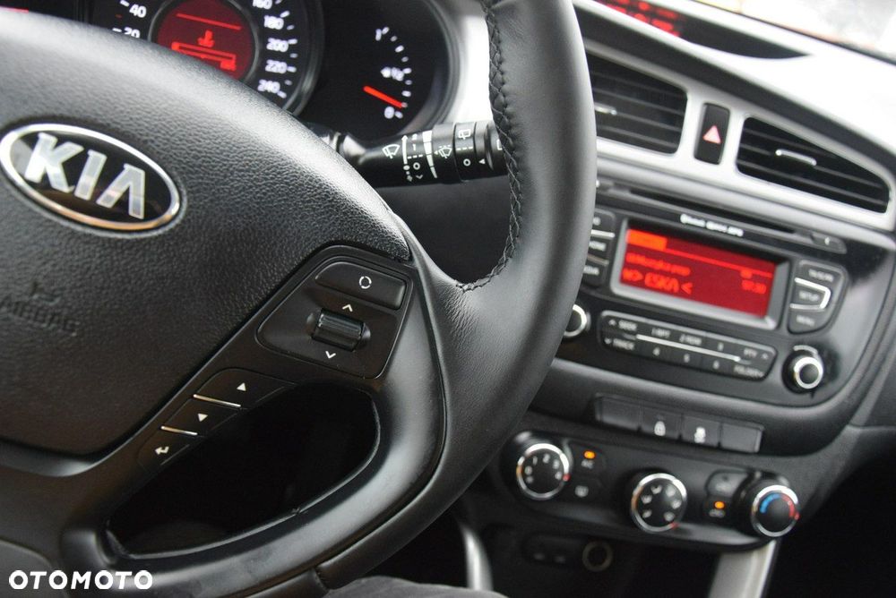 Kia Ceed 1.4 CVVT Edition 7 - 32