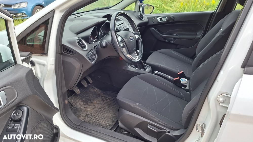 Ford Fiesta - 10