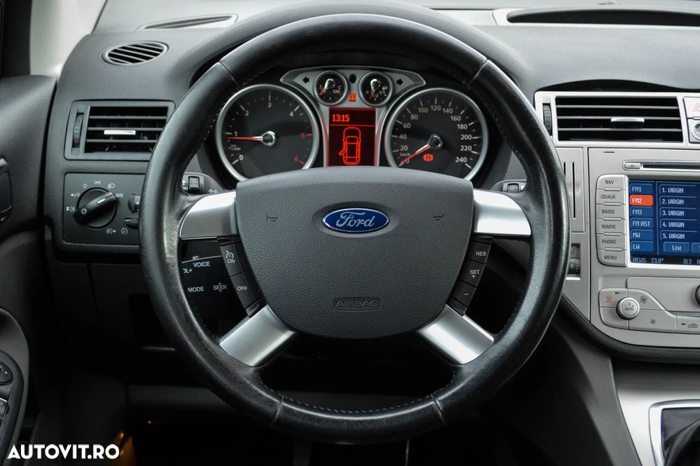 Ford Kuga 2.0 TDCi 4x4 Titanium - 17