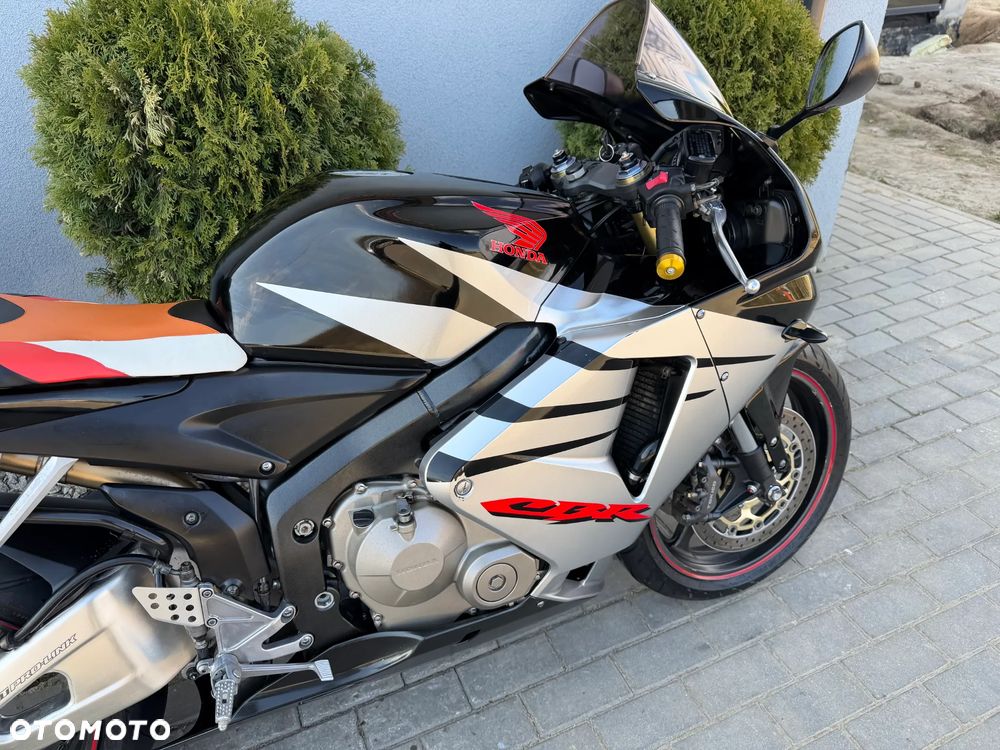 Honda CBR - 17