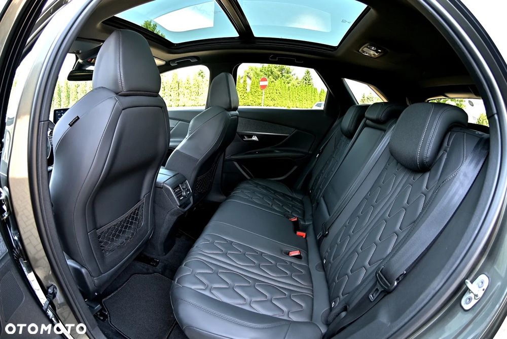 Peugeot 3008 2.0 BlueHDi Allure S&S - 23