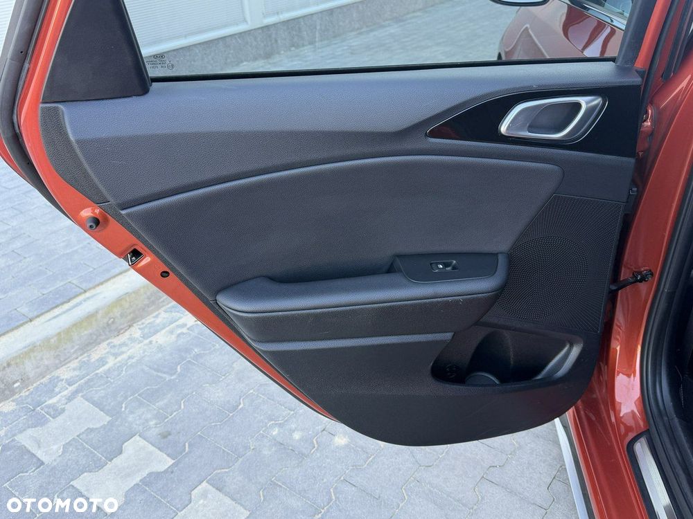 Kia Ceed 1.6 CRDi (48V Mild-Hybrid) DCT7 GT Line - 29