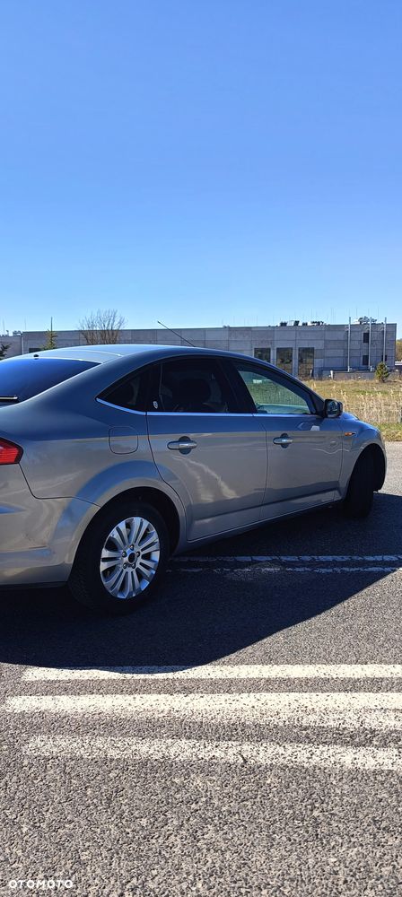 Ford Mondeo 1.8 TDCi Ghia - 8
