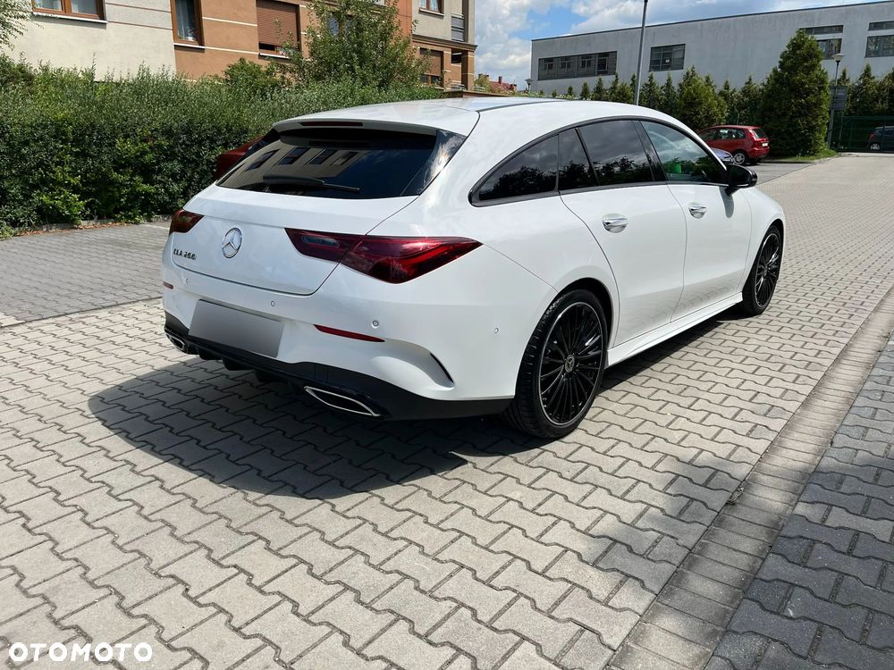Mercedes-Benz CLA 200 mHEV AMG Line 7G-DCT - 4