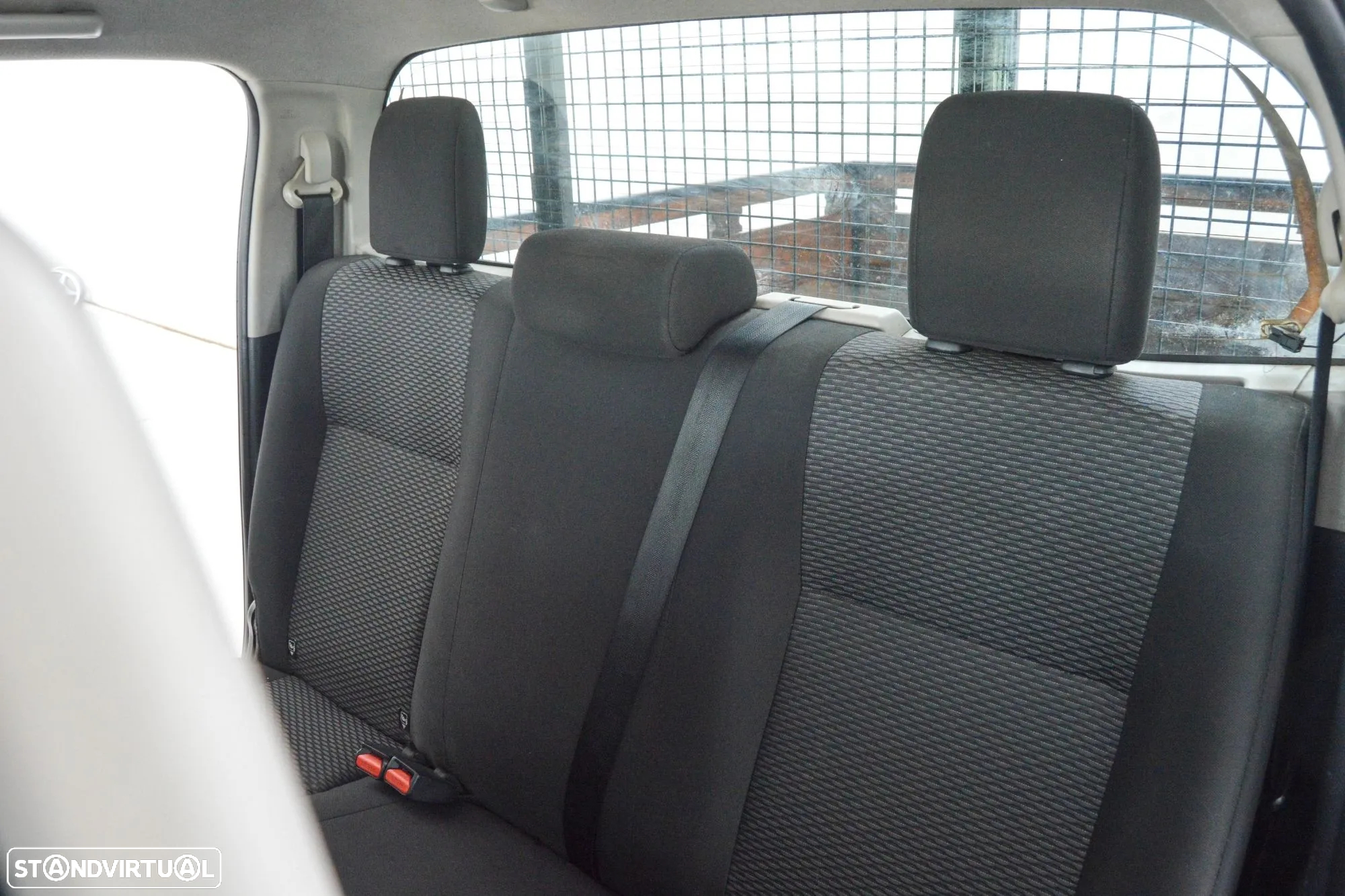 Toyota Hilux 2.4 D-4D 2WD CD CM - 11