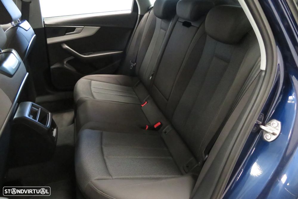 Audi A4 Avant 30 TDI Advanced S tronic - 22