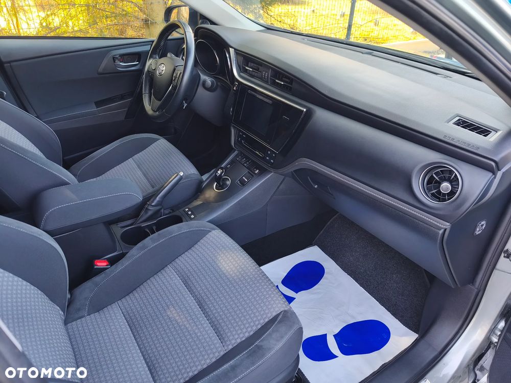 Toyota Auris - 22